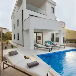 Luxury La * Murter