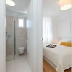 Luxury La *