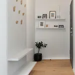 Luxury La Apartment *
