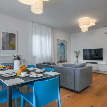 Apartment Luxury La Murter